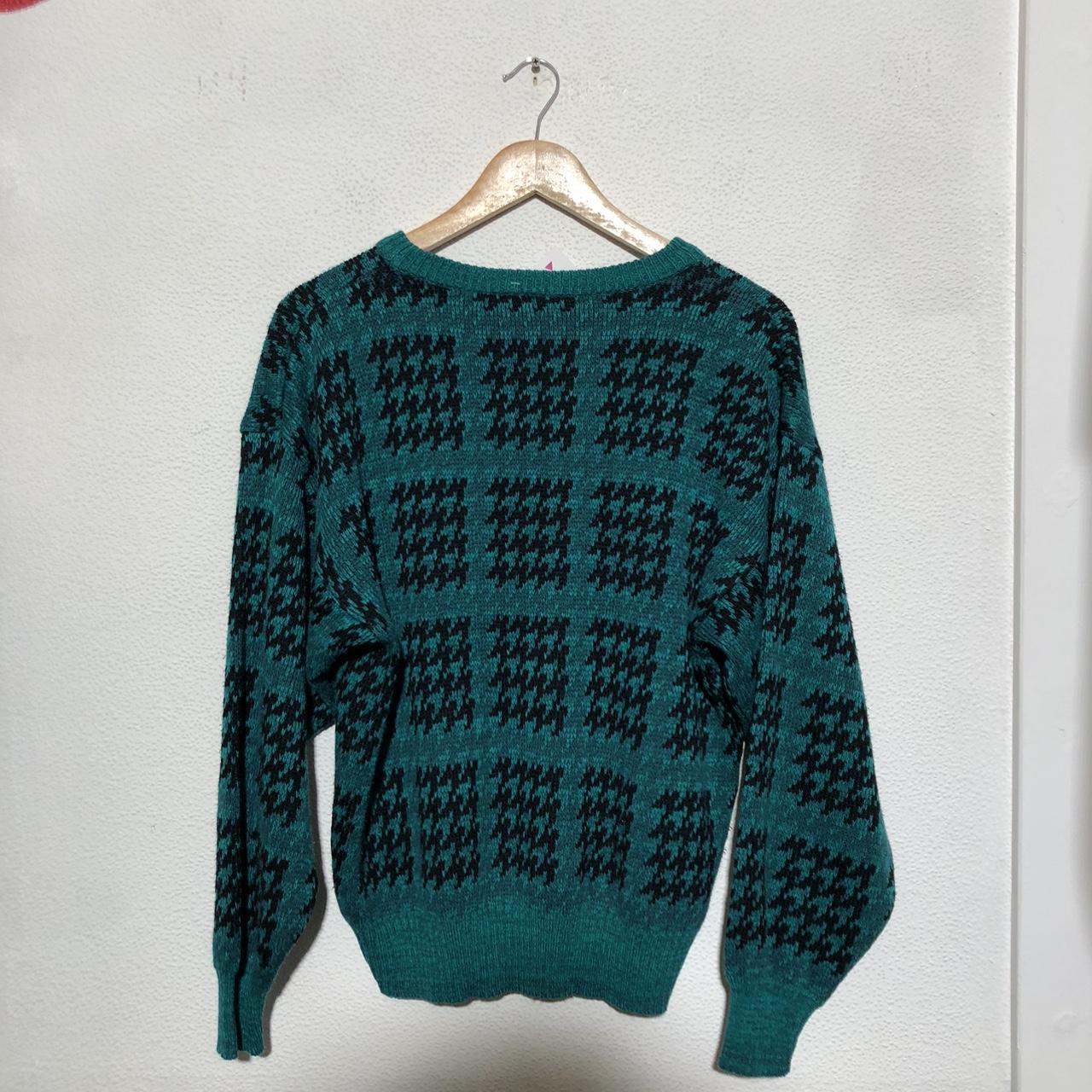 Vintage 90s Green & Black Funky Patterned Knitted Jumper - Medium